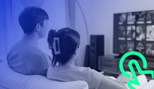 Par gleda televiziju i pretražuje ponude telekom operatera u Hrvatskoj